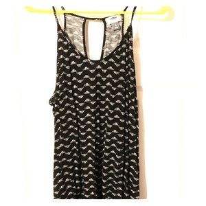 Black old navy tank top